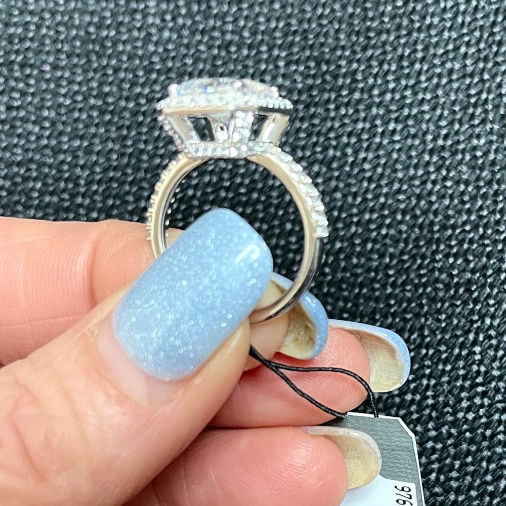 NWT Adriana Orsini  4 Carat Cubic zirconia Crystal Ring 7 - Picture 8 of 10